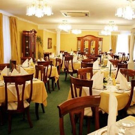 Monte-Nelly Hotel بوخارست المظهر الخارجي الصورة
