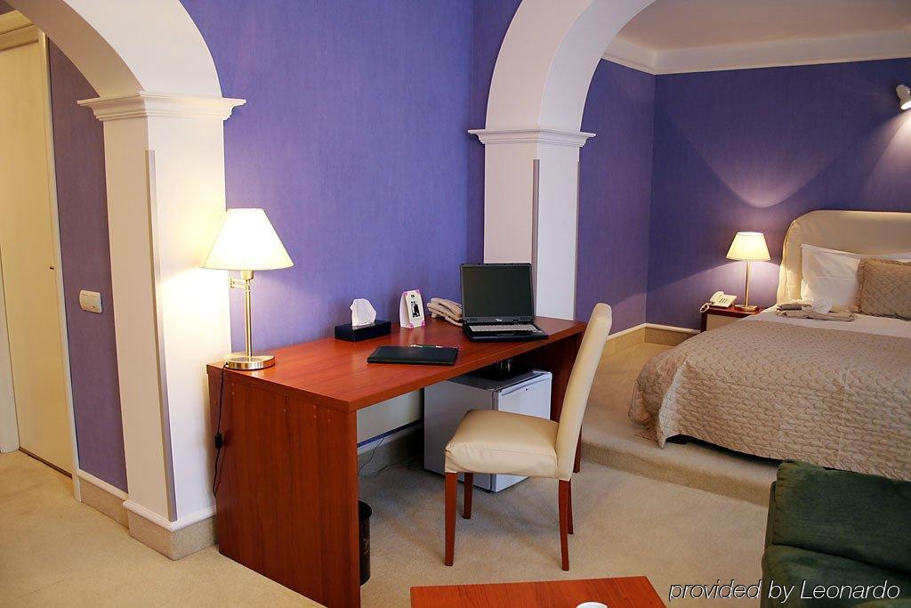Monte-Nelly Hotel بوخارست المظهر الخارجي الصورة